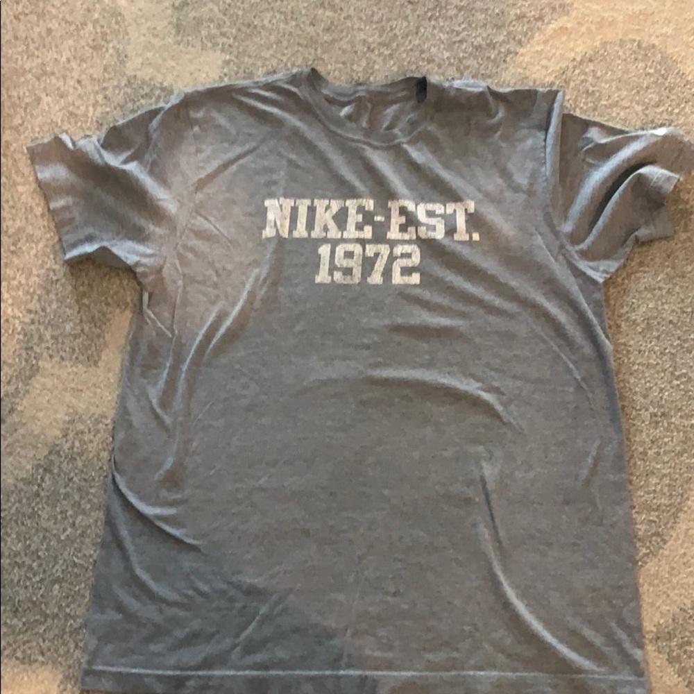 Nike gray tshirt